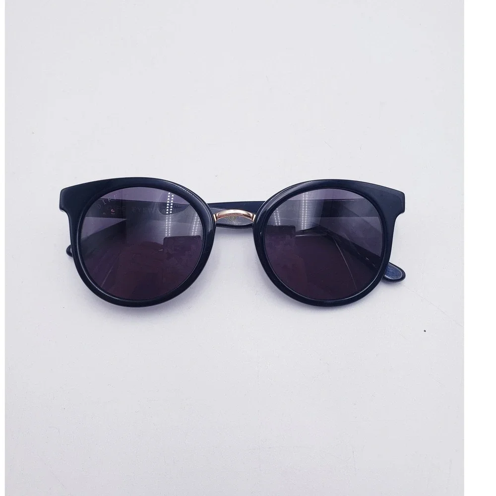 DIFF Eyewear Aubree Sunglasses Black Gold Round Cat Eye Metal Bridge
